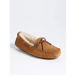 Chestnut UGG Moccasins|| Dakota Slipper